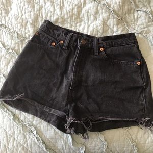 Levi Cutoff Shorts Size 26